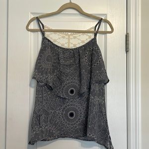 Kirra navy patterned sleeveless top with lace detail on back, size Large, EUC